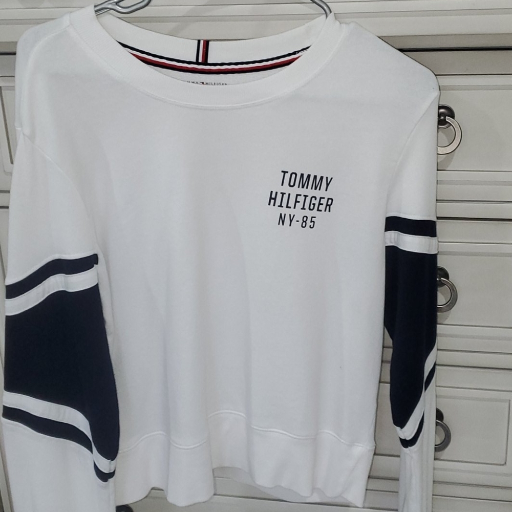 Tommy Hilfiger Sweater - Picture 3 of 3